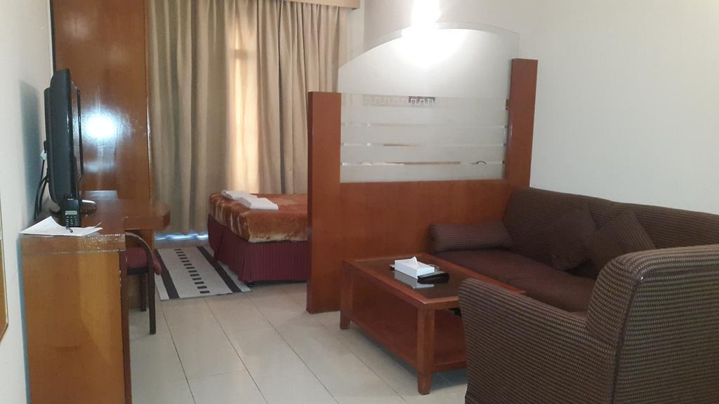 Al Raien Hotel Apartment Dubaj Szoba fotó